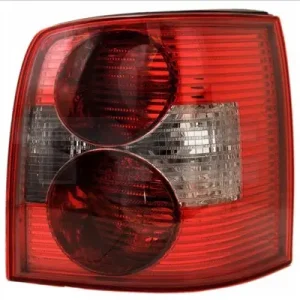 Super okazja LAMPA TYLNA TYC 110209012 3B9945096AA VW